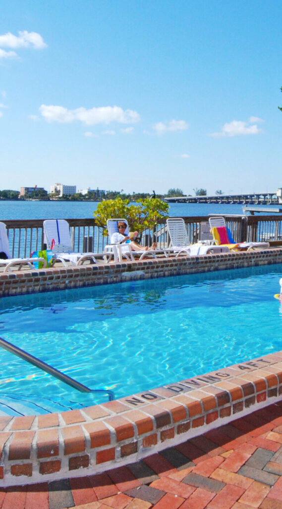 Palm Beach Resort & Beach Club - Pool