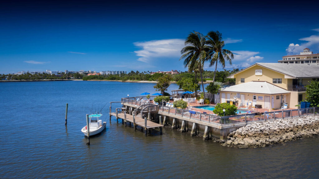 Palm Beach Resort & Beach Club - Pool & Intracoastal